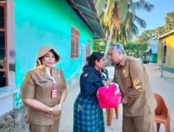 Pemkab Sabu Raijua Salurkan Bantuan untuk Korban Perahu Tenggelam, Wabup Imbau Nelayan Utamakan Keselamatan