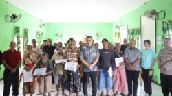 Kunker ke Desa Keliha, Bupati Sabu Raijua Serahkan BLT Dana Desa dan Bawa Kabar Kuota 1.000 Bedah Rumah